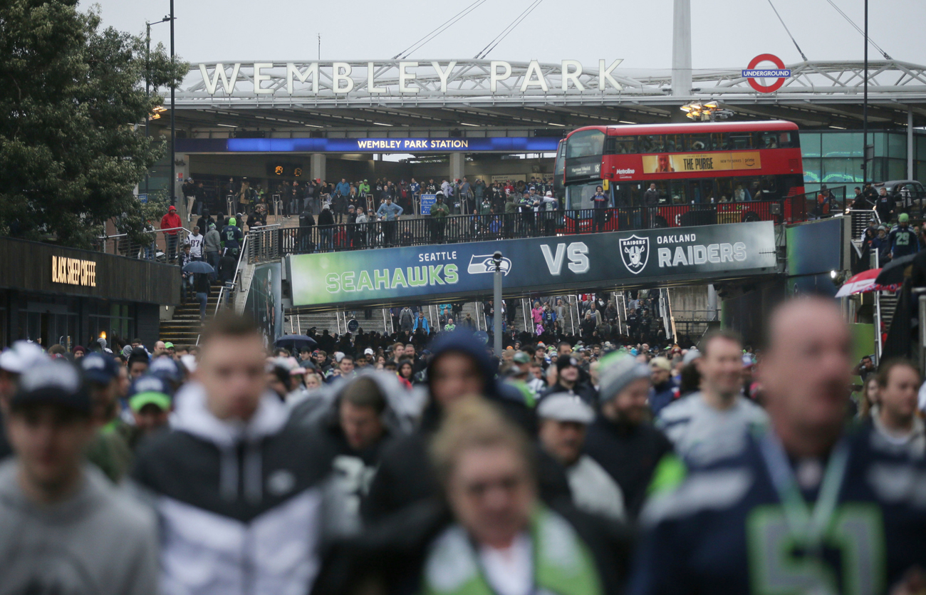mmqb-6-london-seahawks-raiders.jpg
